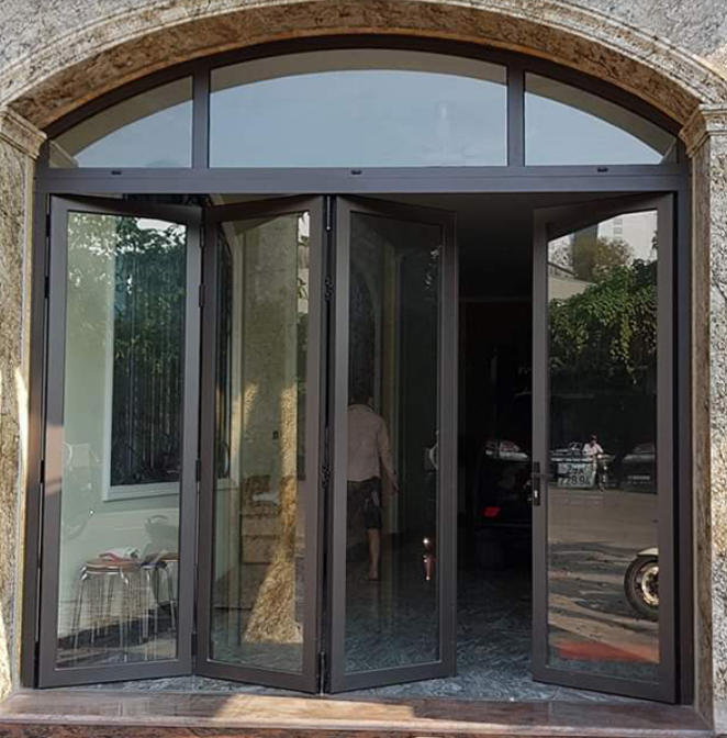 Thiết kế cửa ra nhôm Việt Pháp vào dáng vòm sang trọng