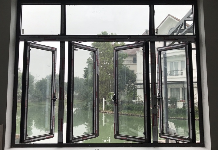 Cửa nhôm Xingfa 4 cánh mở quay