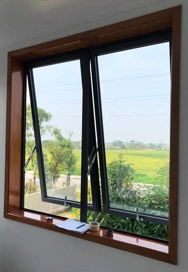 Cửa sổ nhôm Xingfa 2 cánh mở hất
