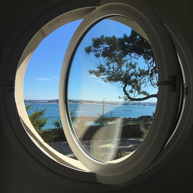 Cửa sổ tròn Xingfa với thiết kế ấn tượng