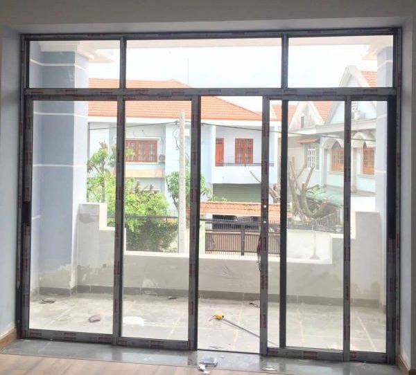 Cửa lùa treo nhôm Xingfa 4 cánh
