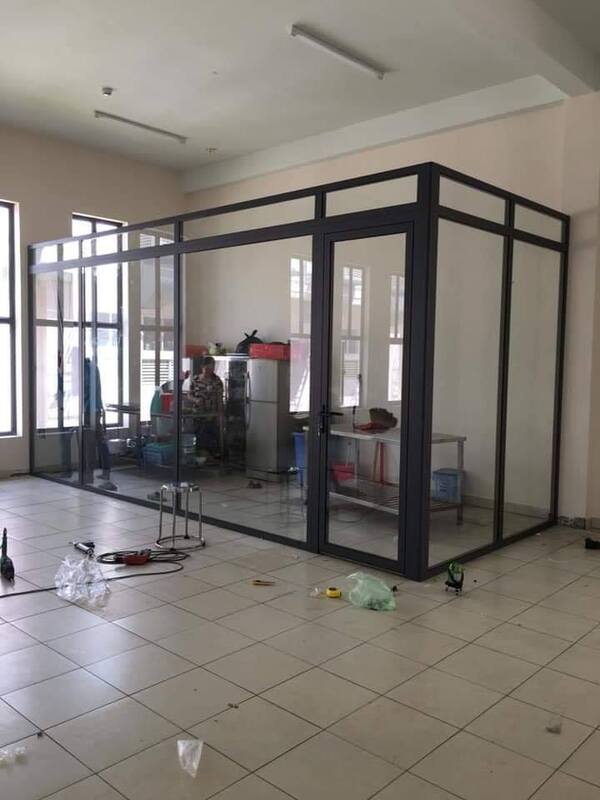 Vách kính cố định hệ 55