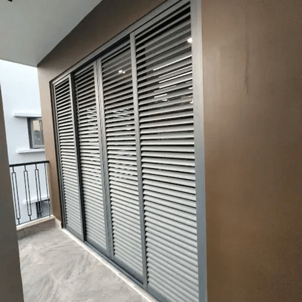 Cửa nhôm Xingfa không kính có đa dạng màu sắc như cửa nhôm Xingfa thường
